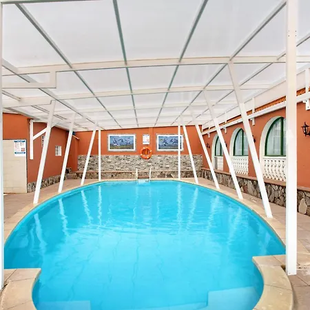 Tropical Villa *